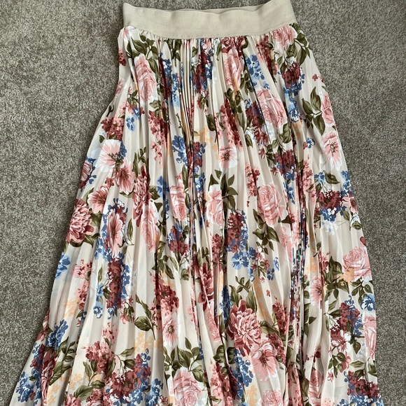 NWT Dress Forum floral midi skirt - Picture 1 of 3